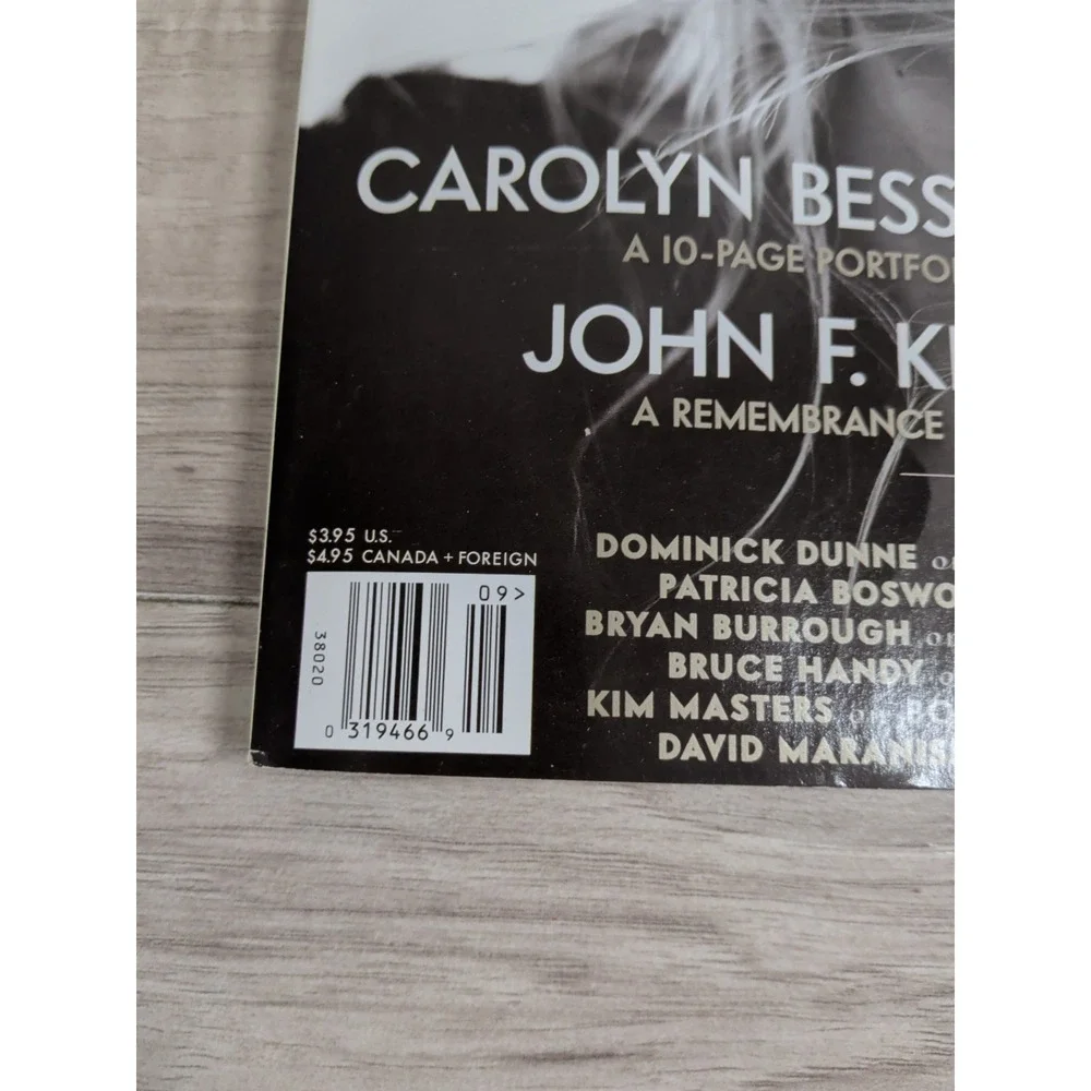 Vintage 1999 Vanity Fair, September 1999, Carolyn Bessette Kennedy, JFK Jr. Mem